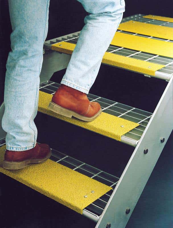 Nosing Stair Anti Slip Offshore 750 x 100 x 30mm 132904 02-75010030SNIND